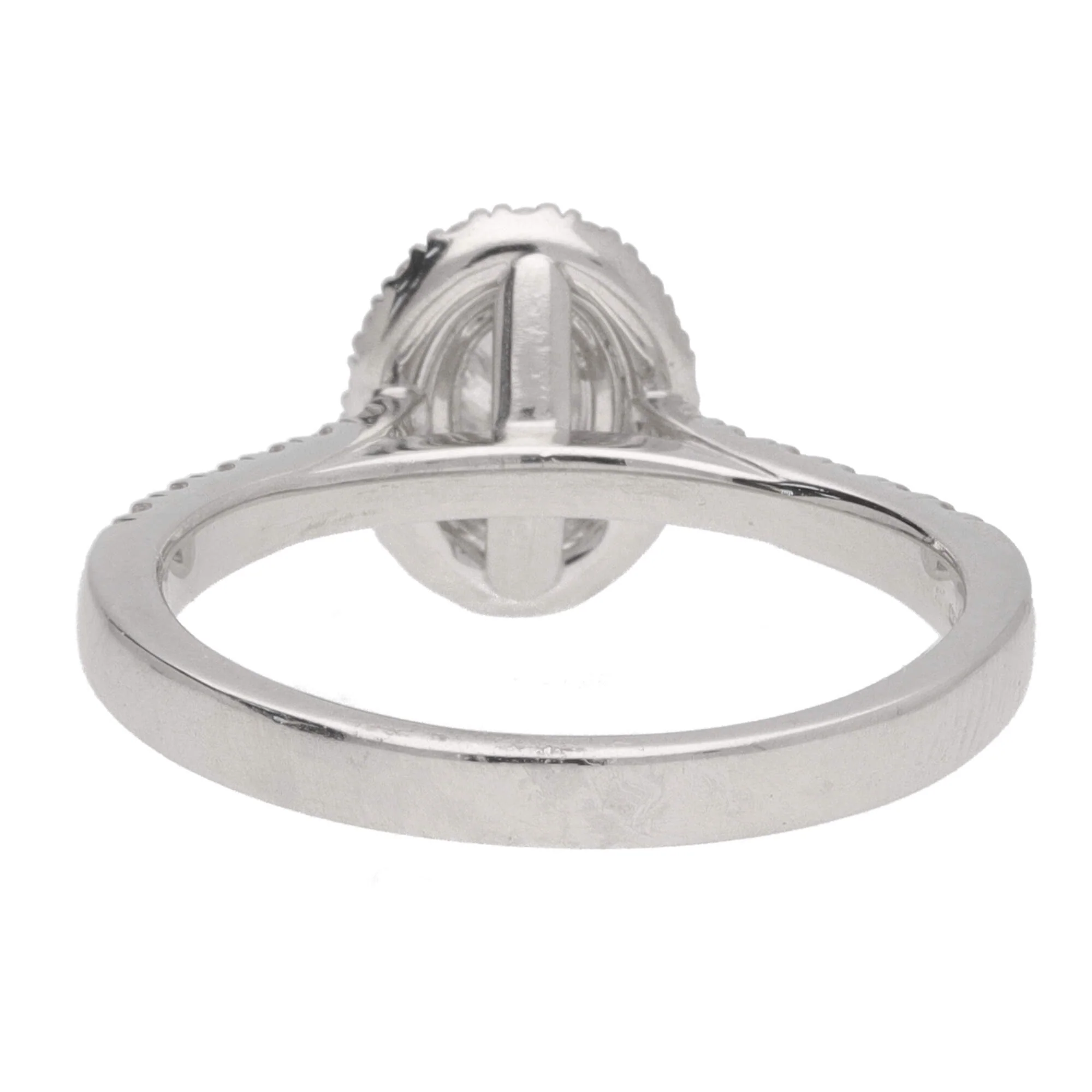 Pre-Owned Diamond Platinum Oval Cluster Ring - Image 4